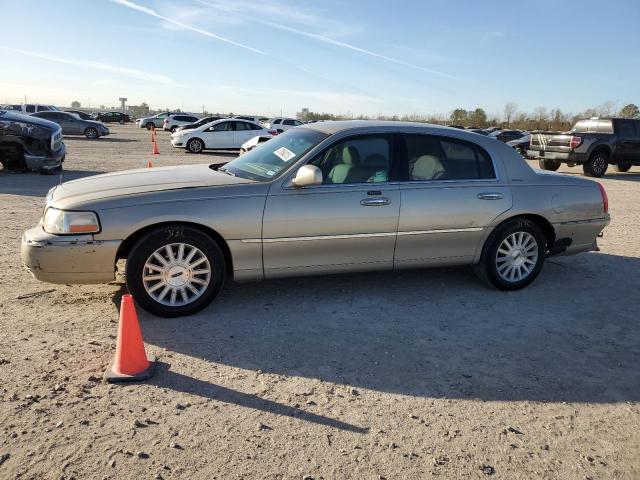 LINCOLN TOWN CAR 2004 1lnhm81w04y650717