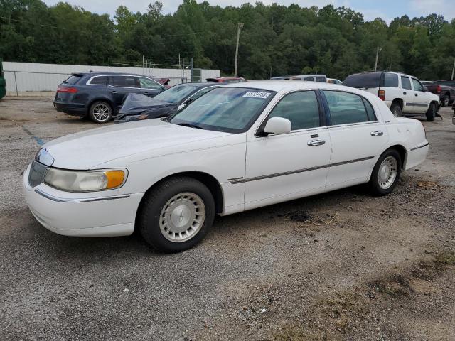 LINCOLN TOWN CAR E 2000 1lnhm81w0yy938775