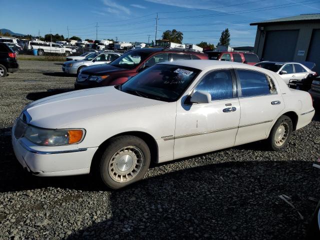 LINCOLN TOWN CAR E 1999 1lnhm81w1xy654778