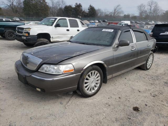 LINCOLN TOWNCAR 2003 1lnhm81w33y621985