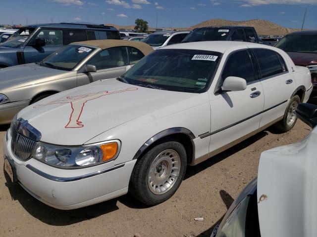 LINCOLN TOWN CAR E 1999 1lnhm81w3xy663417