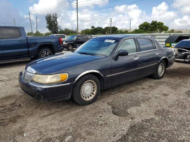 LINCOLN TOWN CAR E 2000 1lnhm81w3yy843997