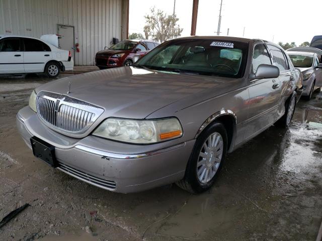 LINCOLN TOWNCAR 2003 1lnhm81w43y618139