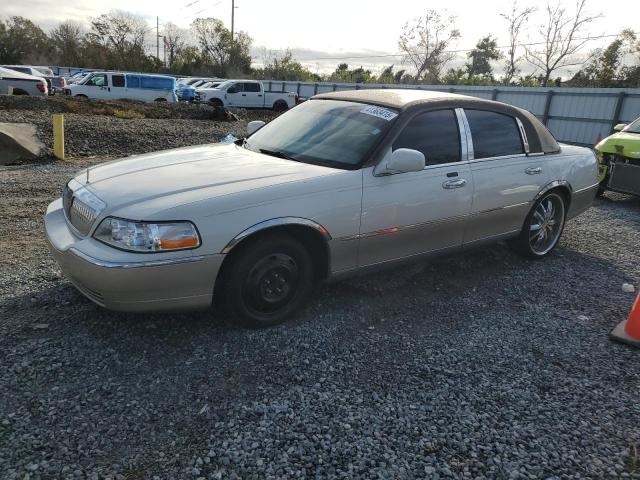 LINCOLN TOWN CAR E 2004 1lnhm81w44y660313