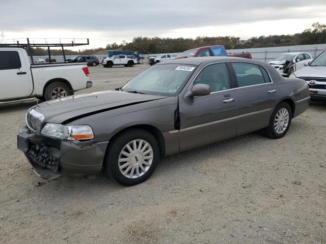 LINCOLN TOWNCAR 2004 1lnhm81w44y677001