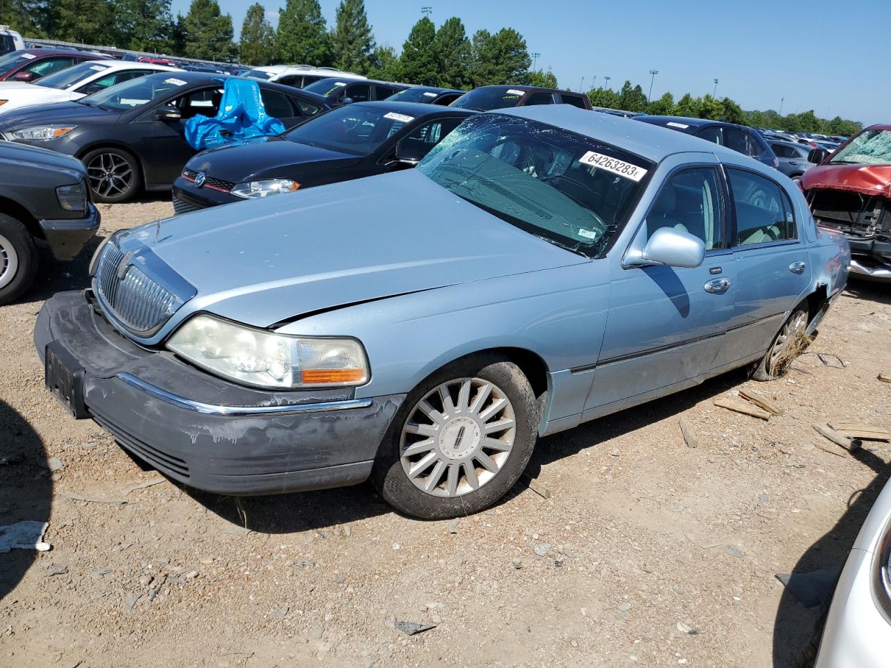 LINCOLN TOWN CAR 2005 1lnhm81w45y630097