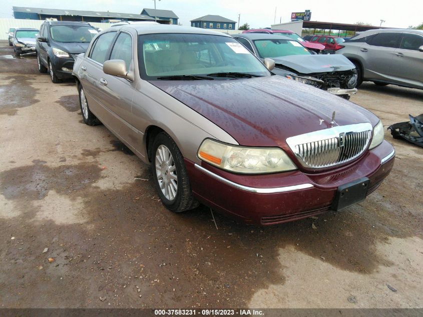 LINCOLN TOWN CAR 2003 1lnhm81w53y694517