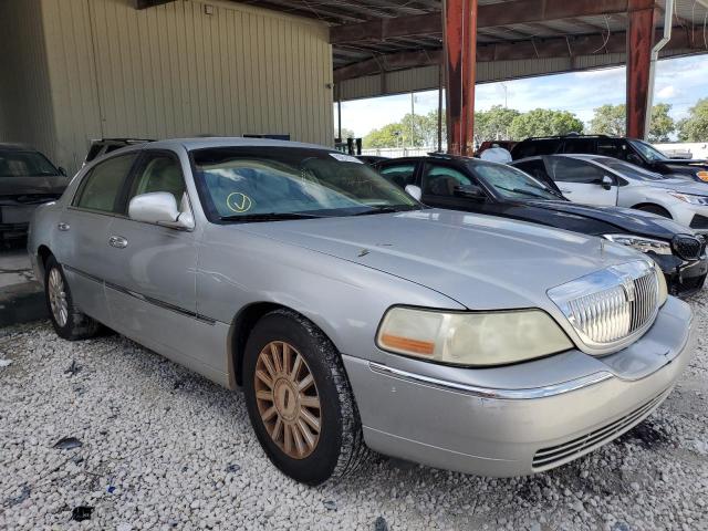 LINCOLN TOWN CAR E 2004 1lnhm81w64y685231