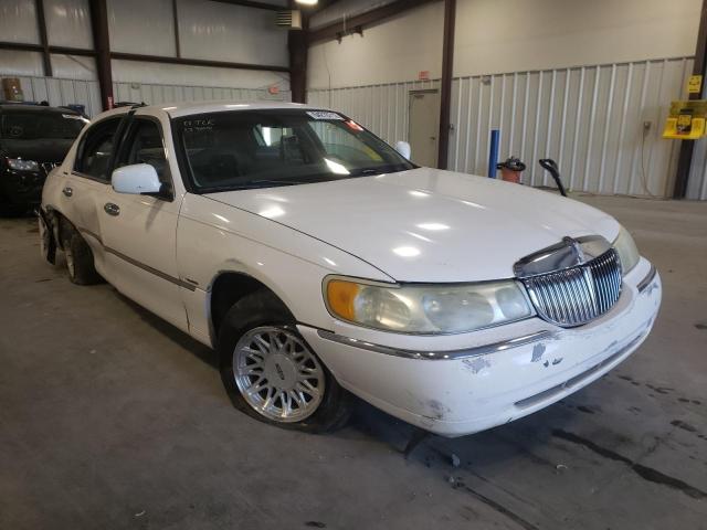 LINCOLN TOWN CAR 1999 1lnhm81w8xy712756