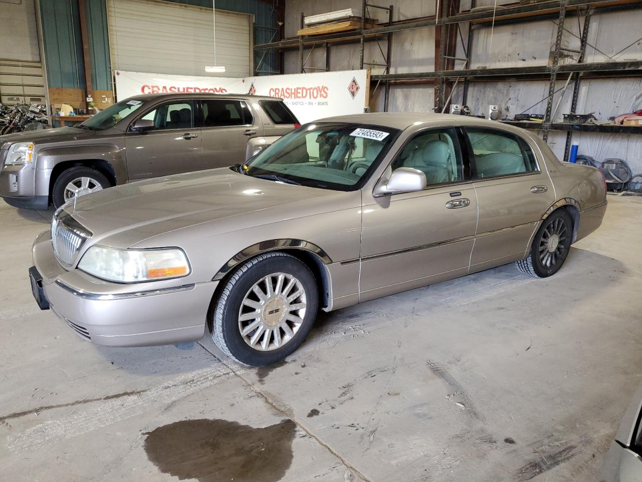 LINCOLN TOWN CAR 2003 1lnhm81w93y613194