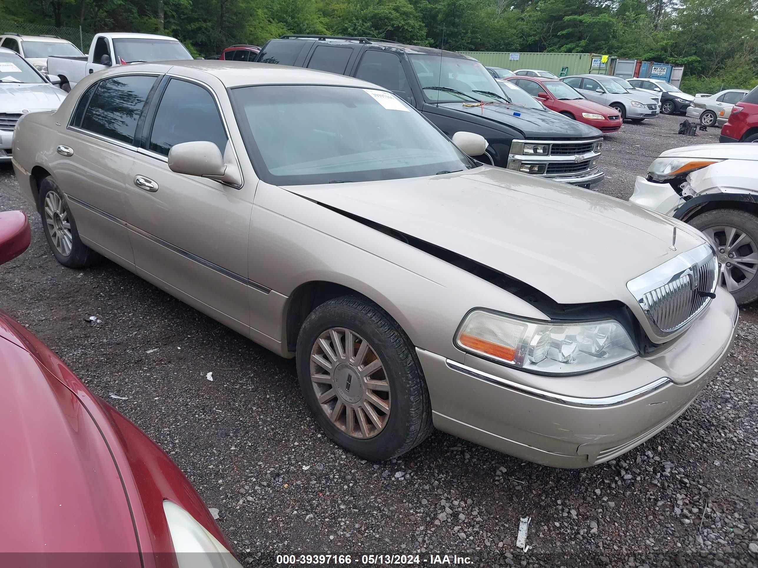 LINCOLN TOWN CAR 2004 1lnhm81w94y604867