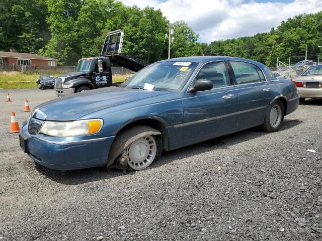 LINCOLN TOWNCAR 2002 1lnhm81wx2y649071