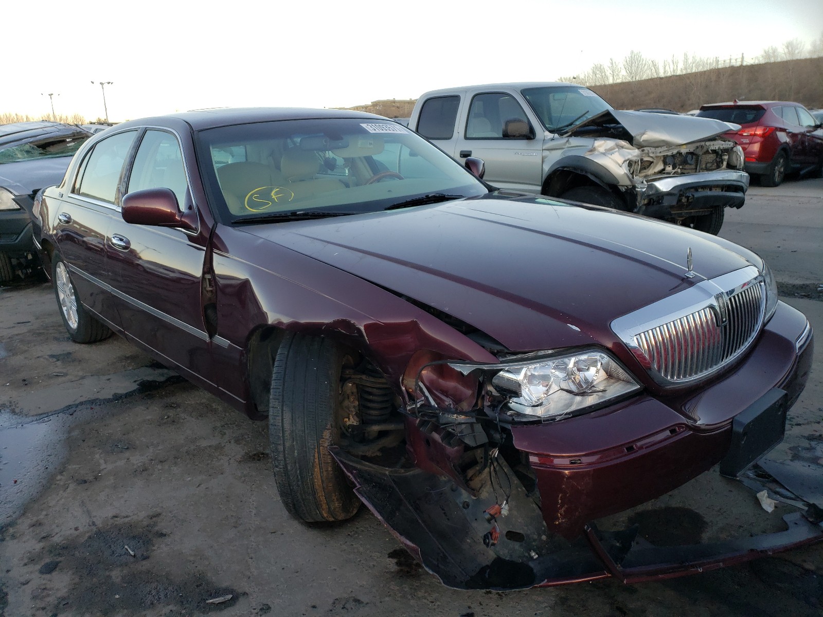 LINCOLN TOWN CAR S 2007 1lnhm82v27y609600