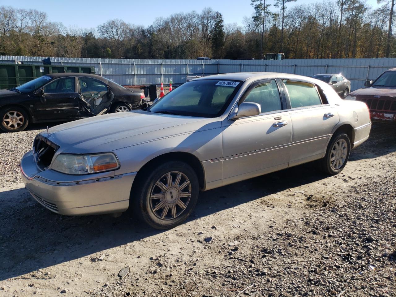 LINCOLN TOWN CAR 2007 1lnhm82v47y630870