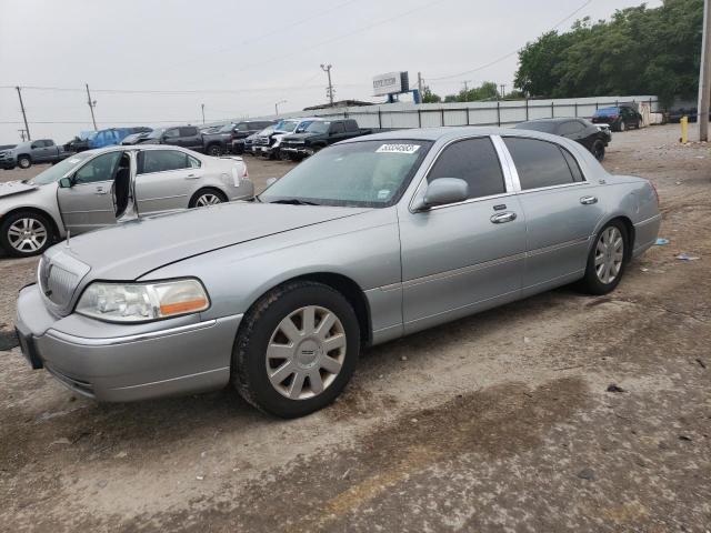 LINCOLN TOWN CAR 2004 1lnhm82v56y647711