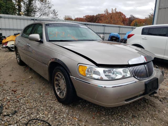 LINCOLN TOWN CAR S 2002 1lnhm82w02y626560