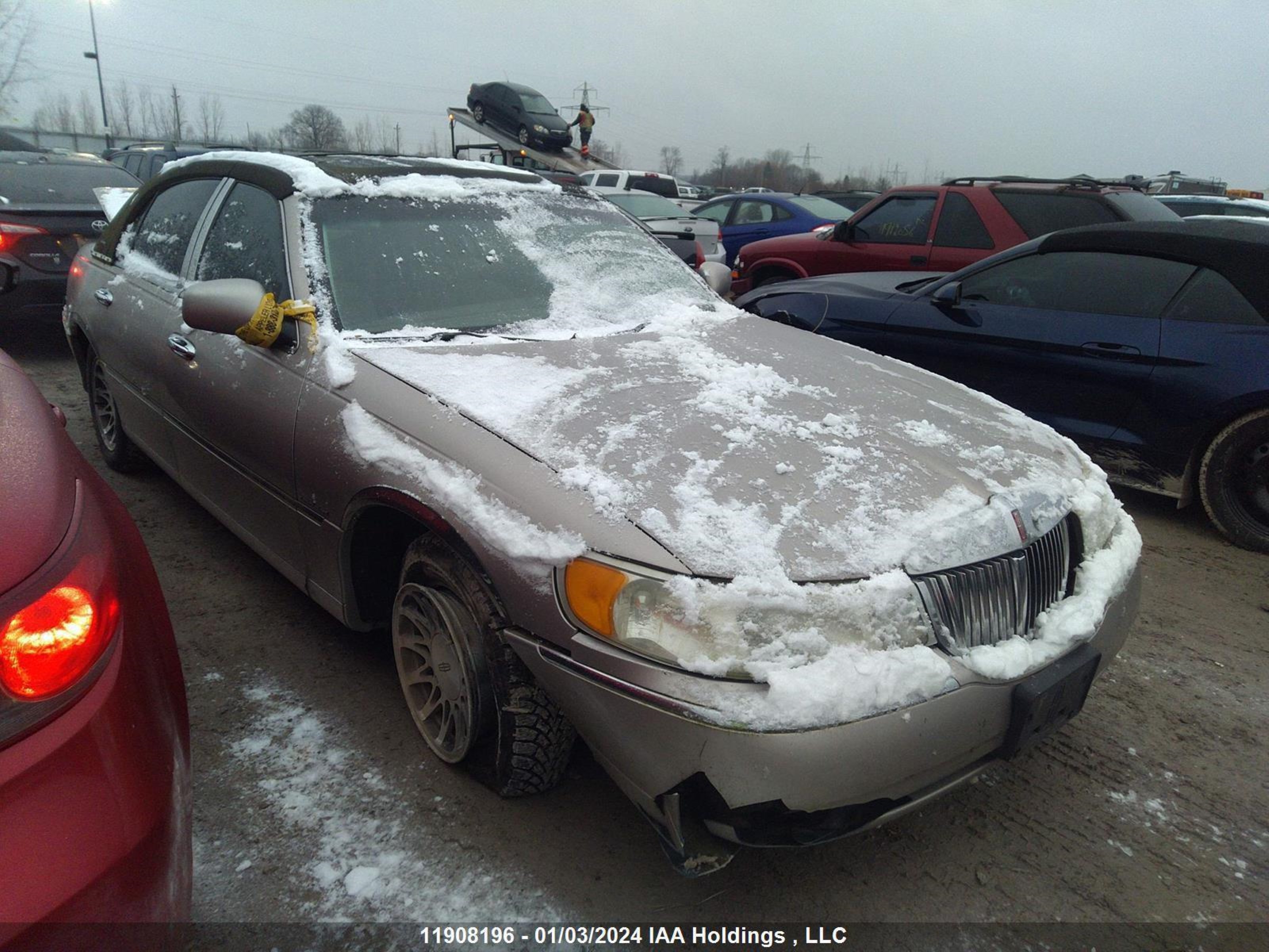 LINCOLN TOWN CAR 2002 1lnhm82w02y650356