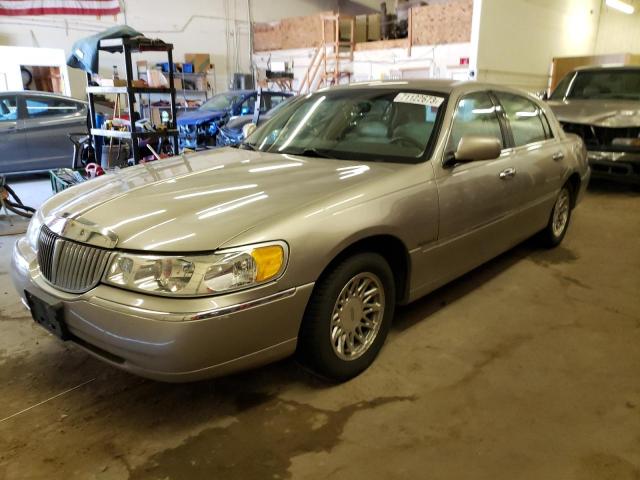 LINCOLN TOWN CAR S 1999 1lnhm82w0xy642202