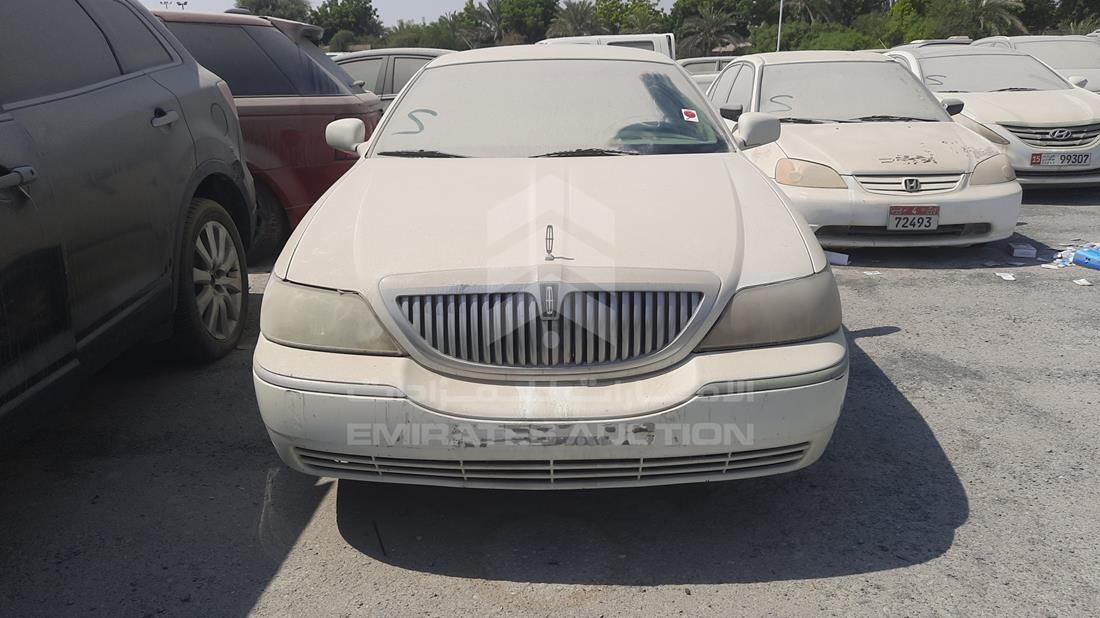 LINCOLN TOWN 2005 1lnhm82w25y651576