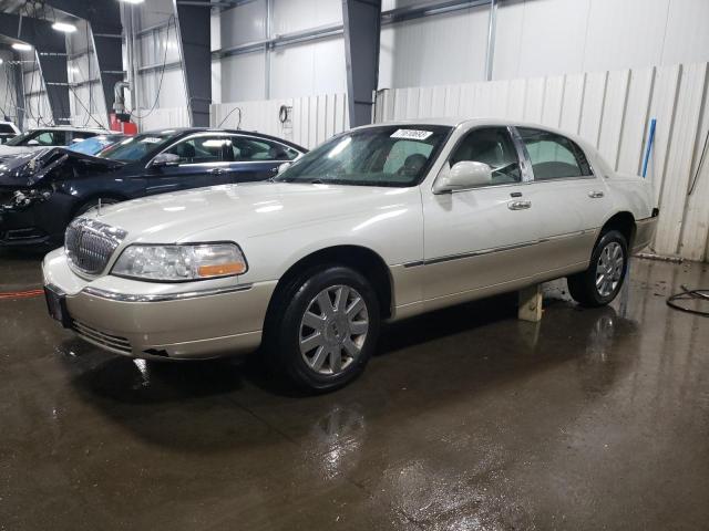 LINCOLN TOWN CAR S 2005 1lnhm82w35y618232