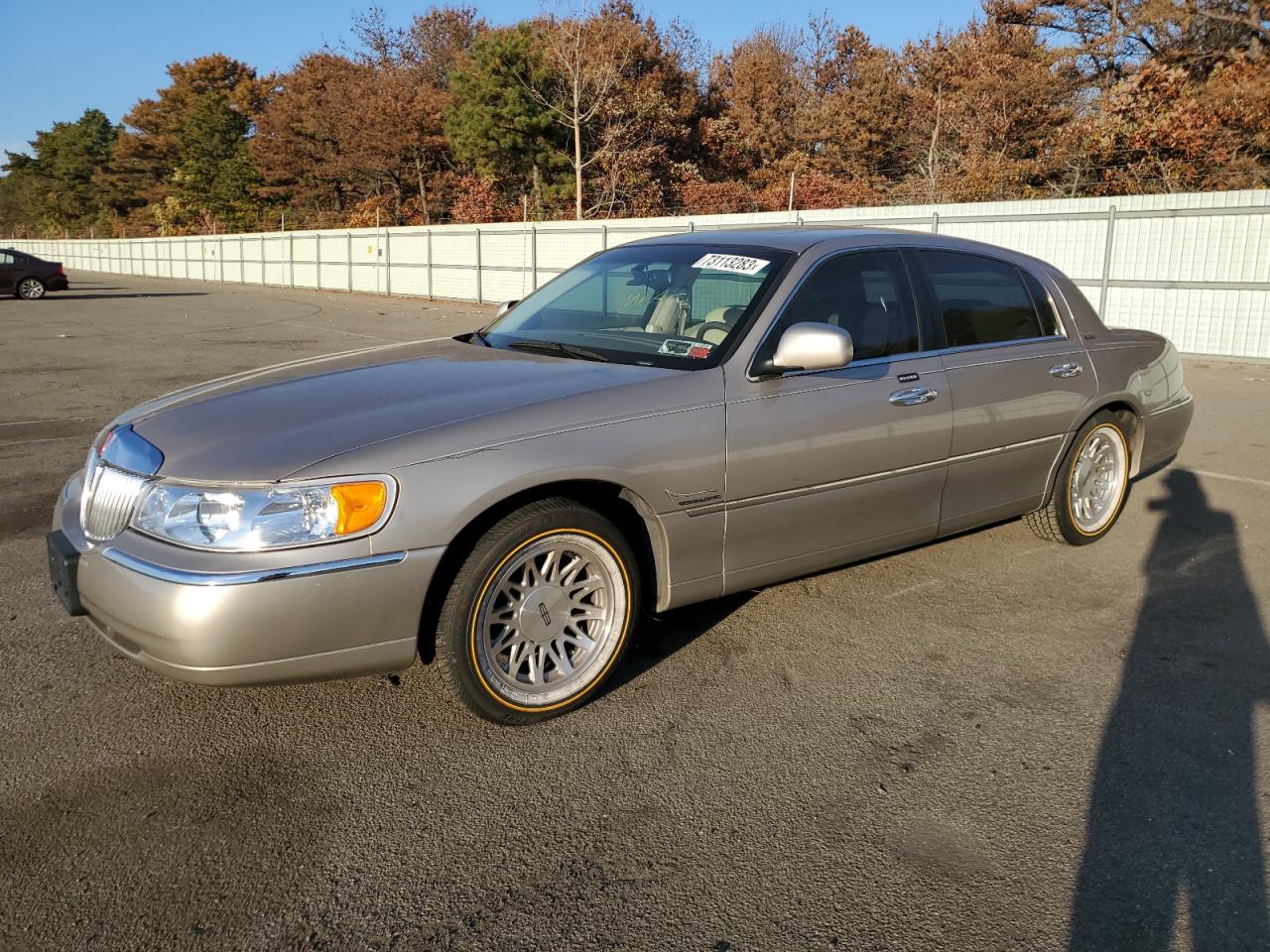 LINCOLN TOWN CAR 1999 1lnhm82w3xy695136