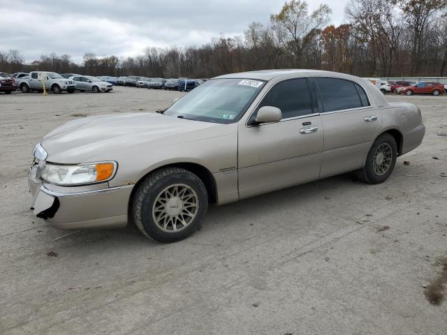 LINCOLN TOWNCAR 2002 1lnhm82w42y621684