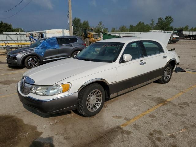 LINCOLN TOWN CAR S 2002 1lnhm82w42y628490