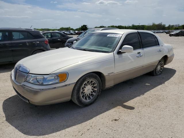 LINCOLN TOWNCAR 2002 1lnhm82w52y635531