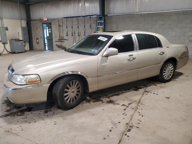 LINCOLN TOWN CAR S 2005 1lnhm82w65y660572