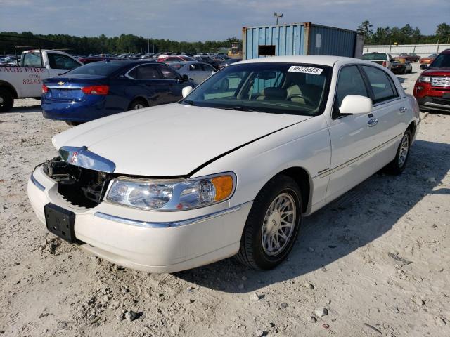 LINCOLN TOWN CAR S 1999 1lnhm82w6xy718182