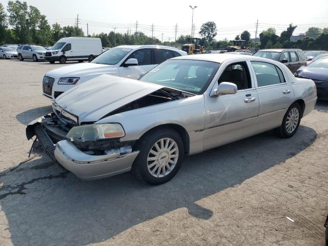 LINCOLN TOWN CAR S 2003 1lnhm82w93y618619