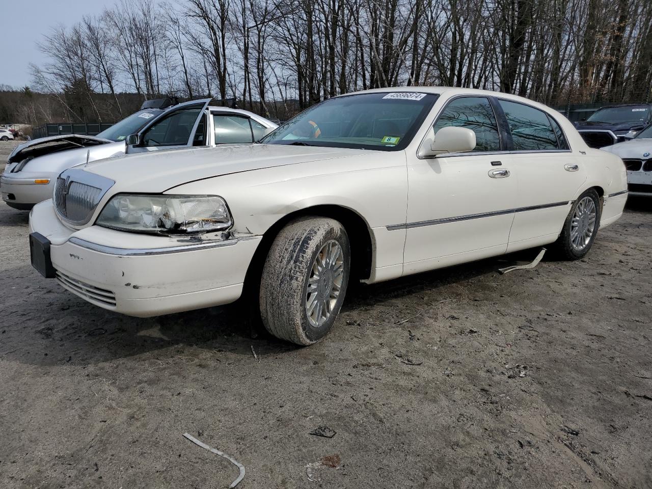 LINCOLN TOWN CAR 2007 1lnhm82w97y636415