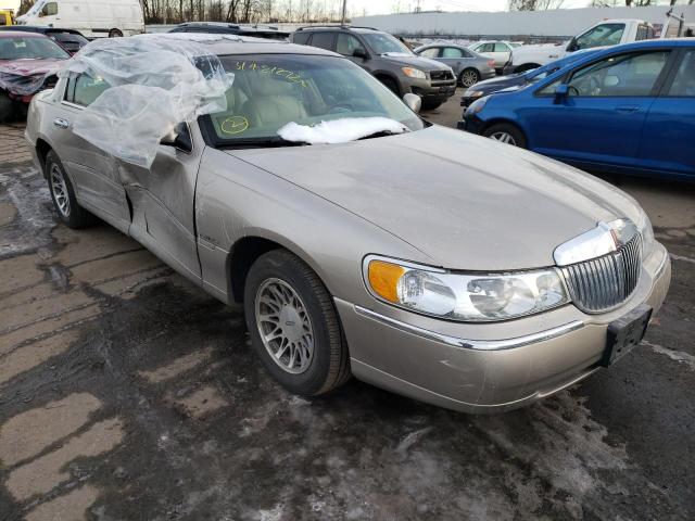 LINCOLN TOWN CAR S 2002 1lnhm82wx2y649473