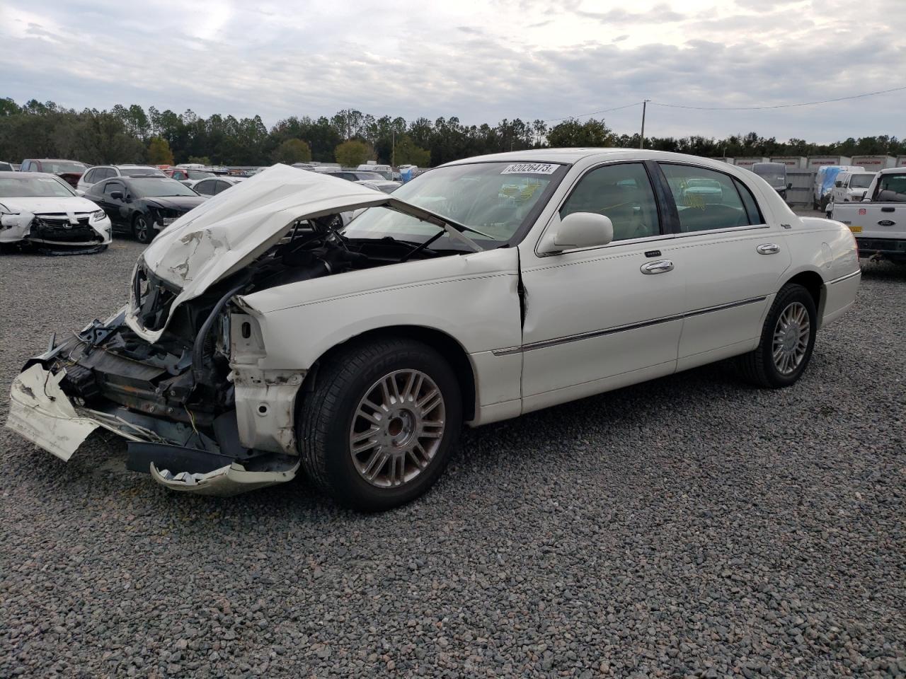 LINCOLN TOWN CAR 2006 1lnhm82wx6y640634