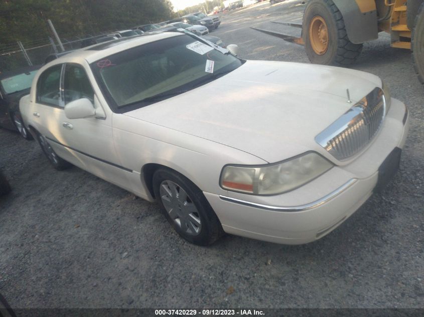 LINCOLN TOWN CAR 2007 1lnhm83v67y602129