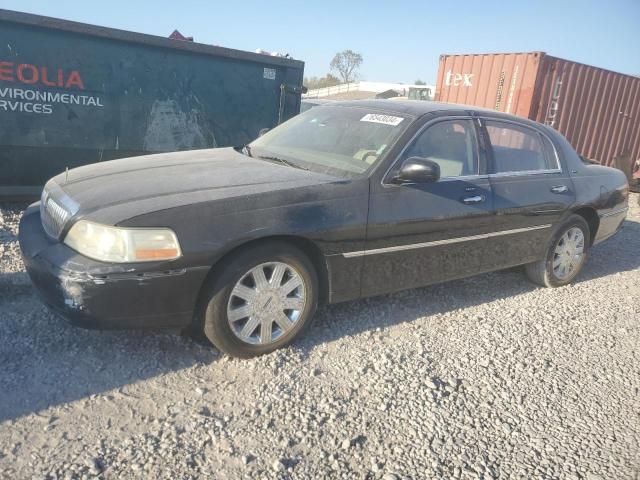 LINCOLN TOWN CAR C 2003 1lnhm83w03y622511