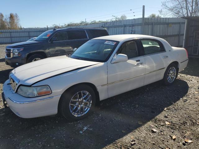 LINCOLN TOWN CAR C 2003 1lnhm83w03y629412