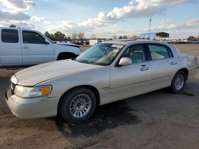 LINCOLN TOWNCAR 2001 1lnhm83w11y713283