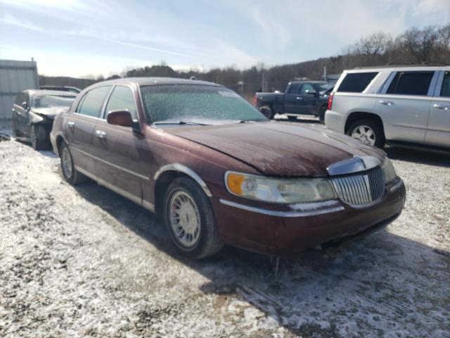 LINCOLN TOWN CAR C 2002 1lnhm83w12y641759