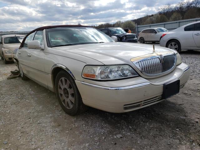 LINCOLN TOWN CAR C 2003 1lnhm83w13y628737