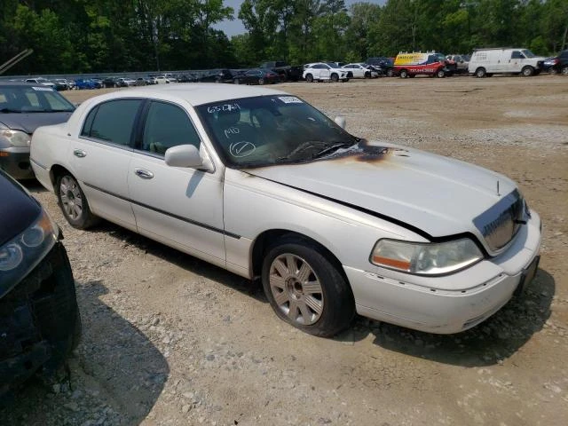 LINCOLN TOWN CAR C 2003 1lnhm83w23y632764