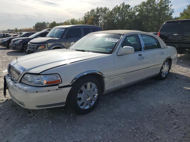 LINCOLN TOWNCAR 2003 1lnhm83w23y670608