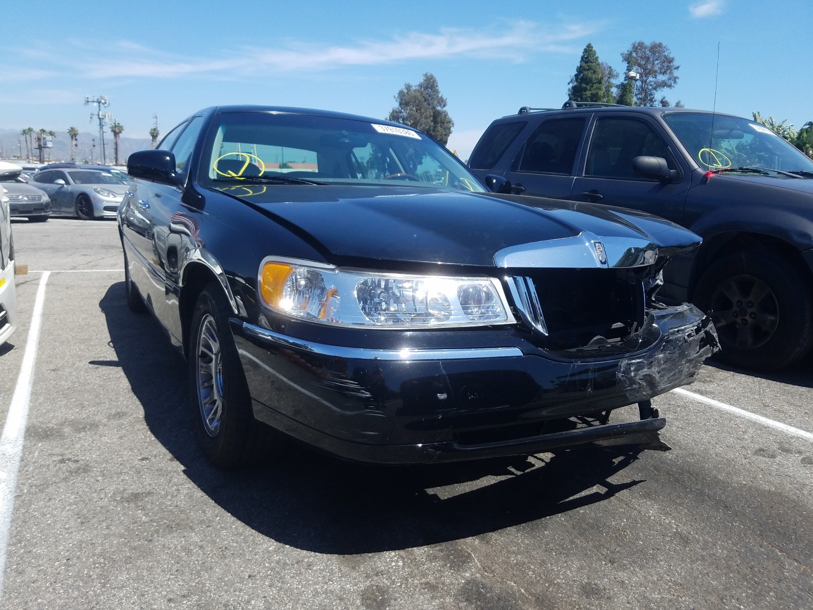 LINCOLN TOWN CAR C 2000 1lnhm83w2yy815928