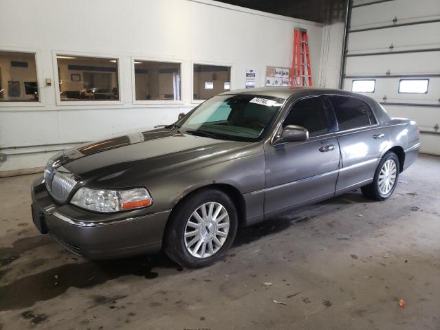 LINCOLN TOWNCAR 2004 1lnhm83w34y659912