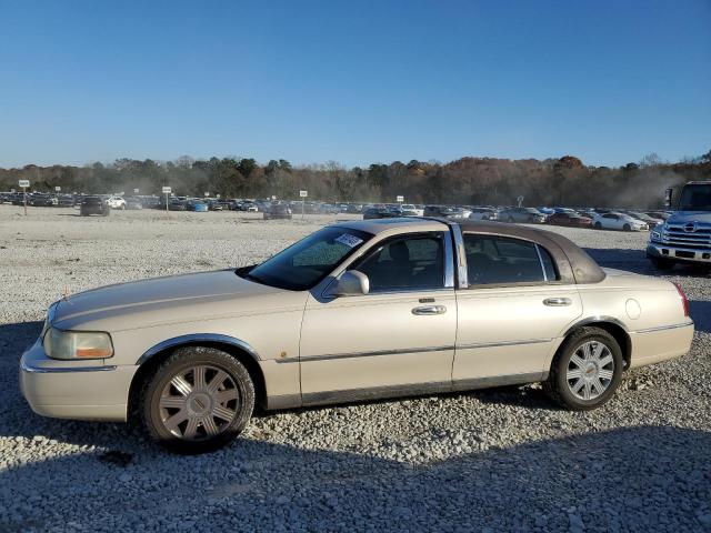 LINCOLN TOWNCAR 2003 1lnhm83w43y604979