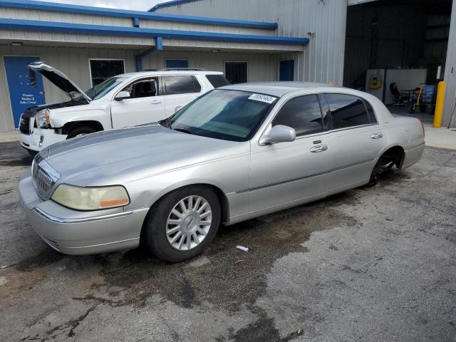 LINCOLN TOWNCAR 2004 1lnhm83w44y643783