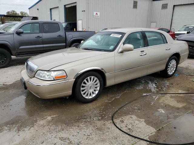 LINCOLN TOWNCAR 2004 1lnhm83w54y684682