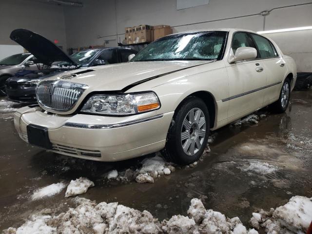 LINCOLN TOWNCAR 2003 1lnhm83w73y623428