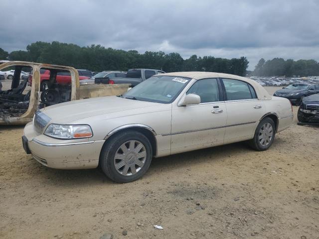 LINCOLN TOWN CAR C 2003 1lnhm83w73y690384