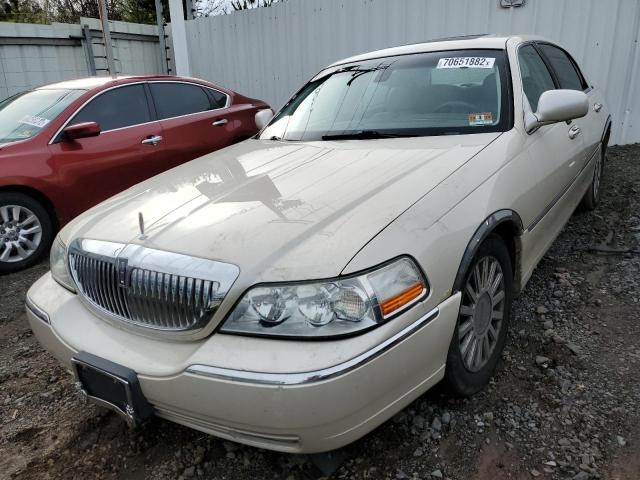 LINCOLN TOWN CAR C 2003 1lnhm83w83y627410